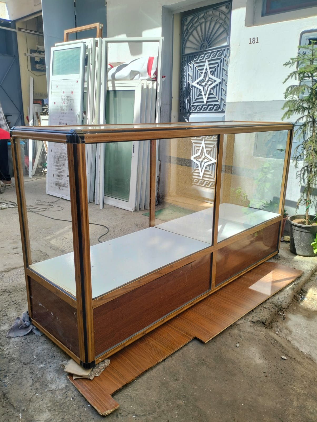 vitrines & présentoirs